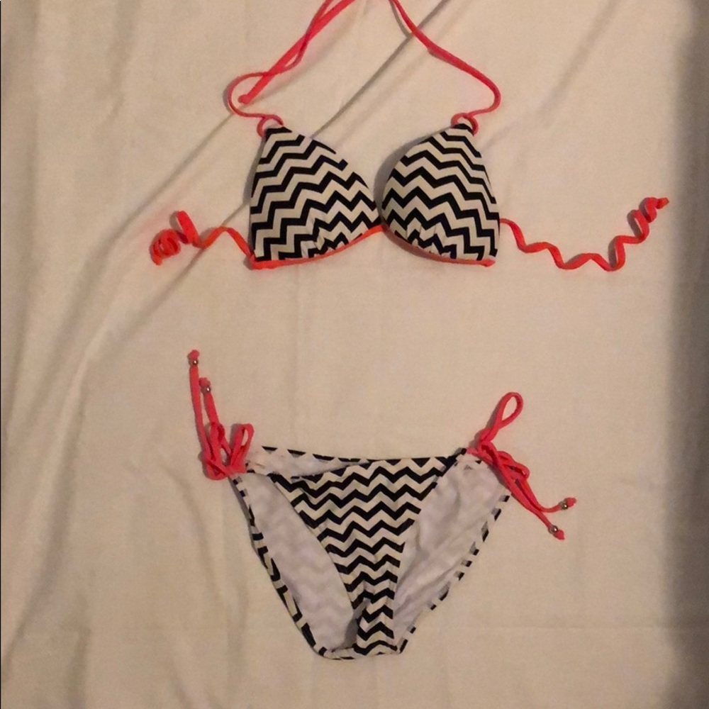 Hot bikini black and white striped